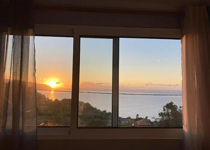 Faria's House * 蓬塔德尔加达